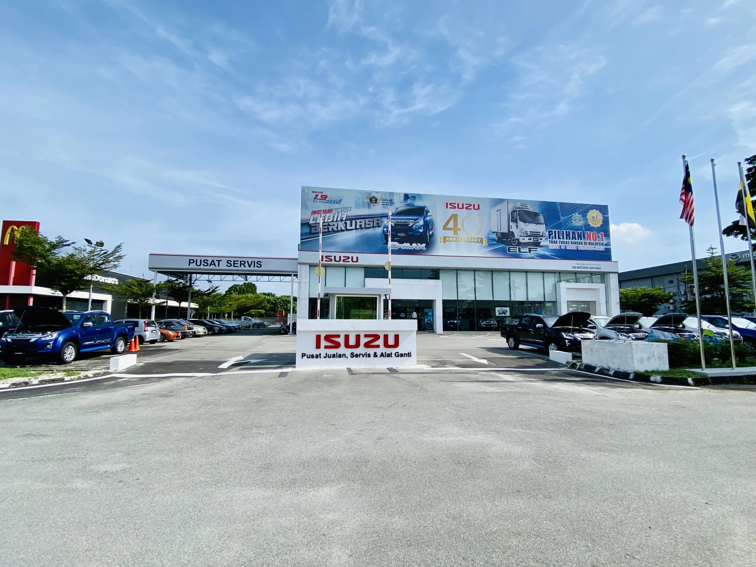 Isuzu Malaysia Welcomes Dealers