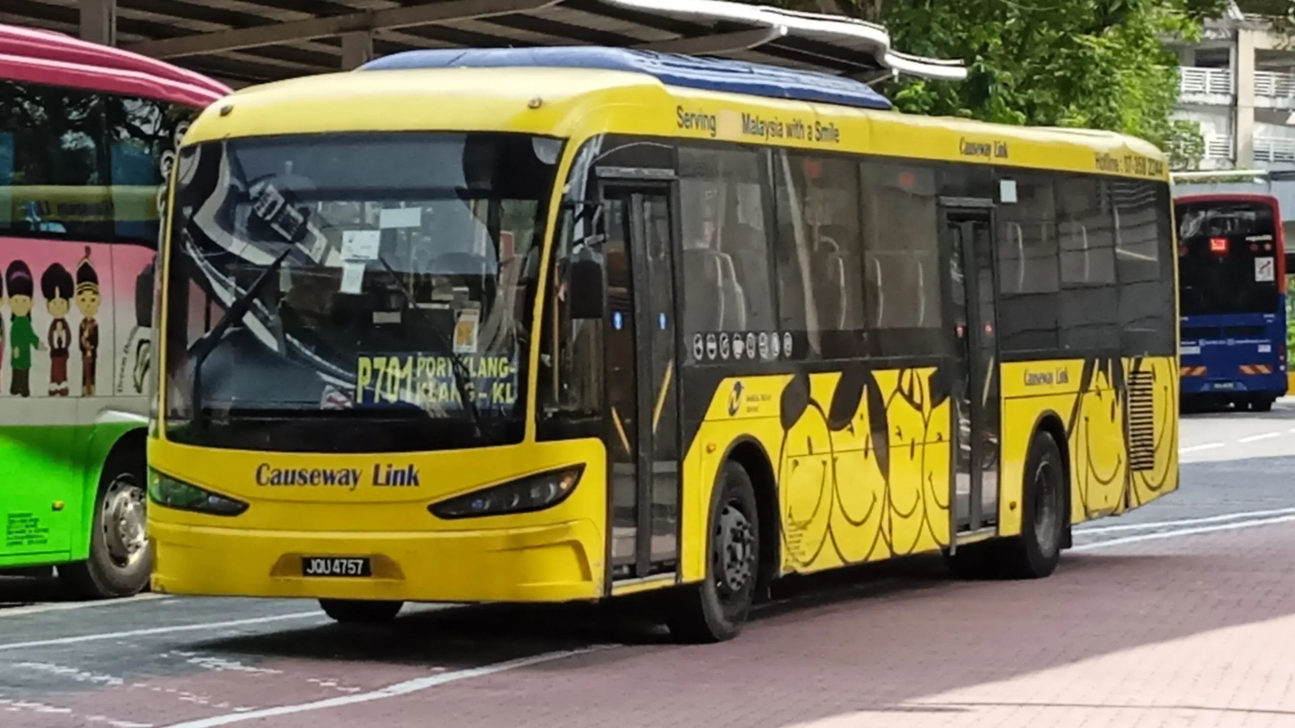 Illustrative image of a Malaysian commercial bus, related to nationwide safety audits and enforcement actions by JPJ.
