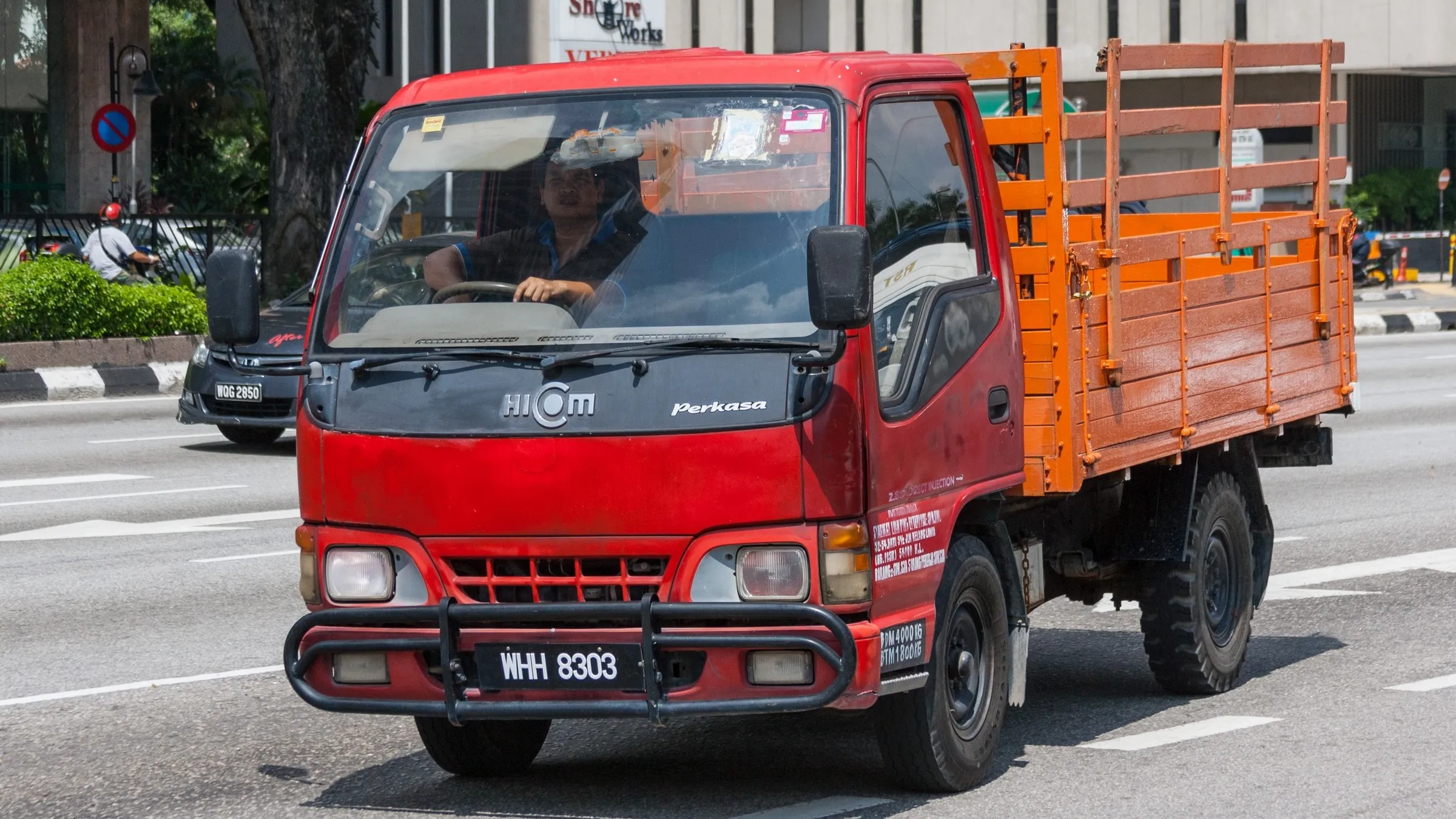 JPJ enforcement against foreign commercial drivers in Malaysia