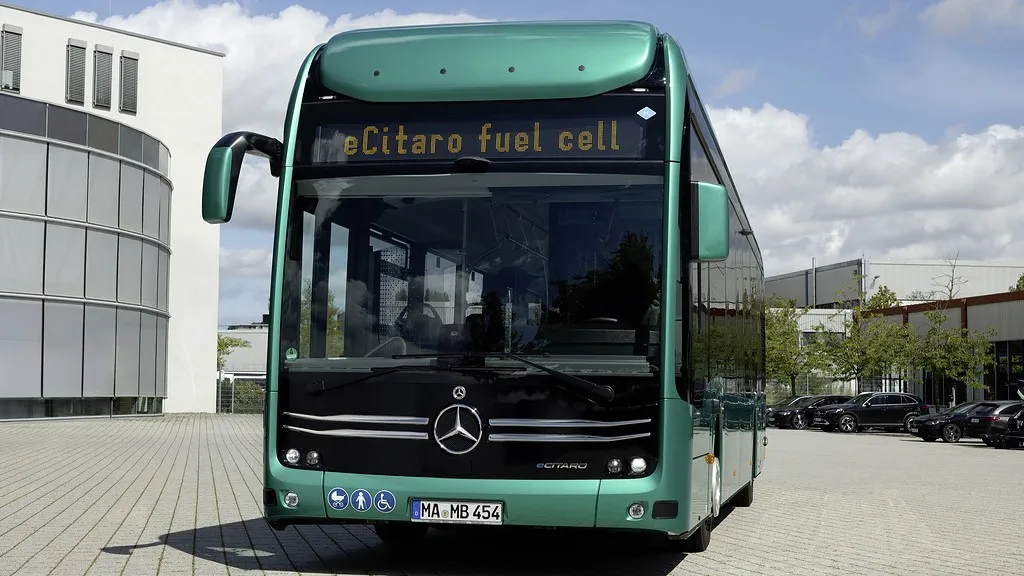 Mercedes-Benz eCitaro now equipeed with NMC4 battery