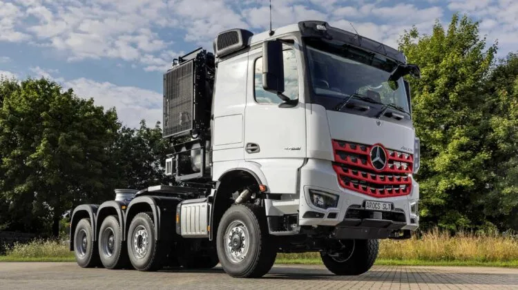Mercedes-Benz Arocs 4763 8x6 heavy-duty truck