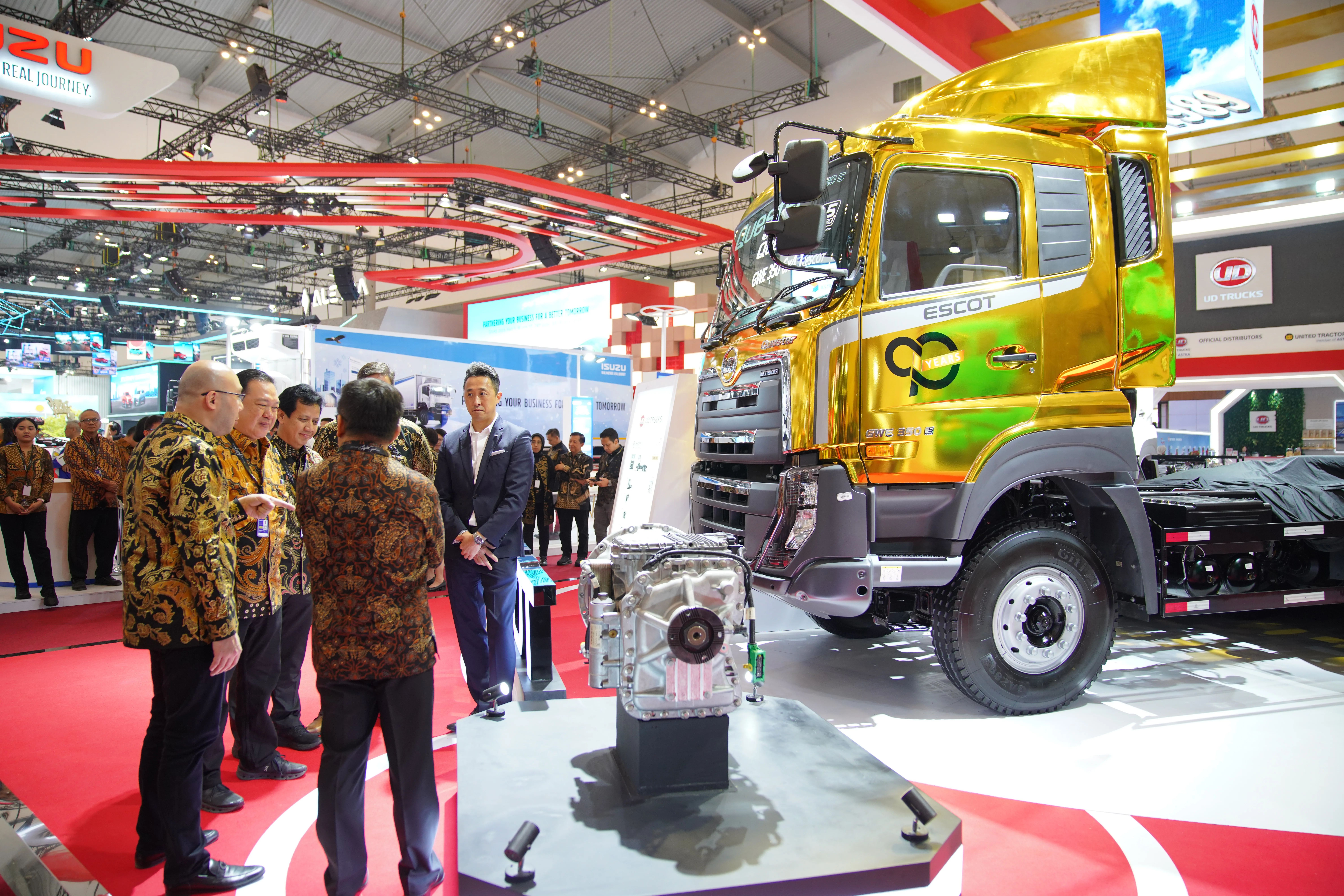 UD Trucks Quester 350 ESCOT 8L GIIAS 2025 launch
