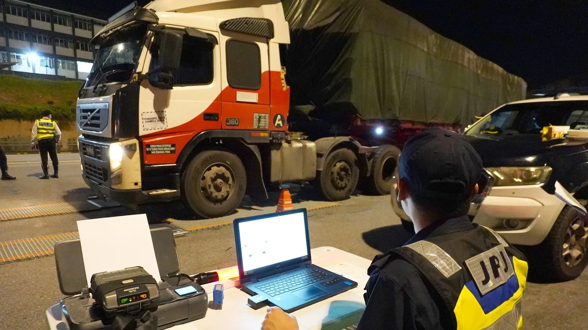 Truck weight enforcement inspection in Malaysia