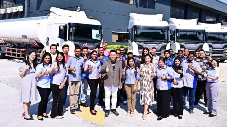Pearl Petroleum & Transport team with new Scania Super series trucks