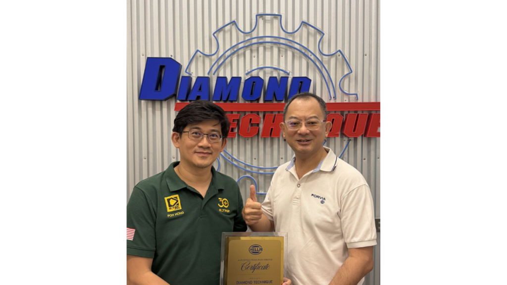 Poh Hong Law General Manager of Diamond Technique announcing the HELLA Authorised Premium Distributor appointment in Malaysia