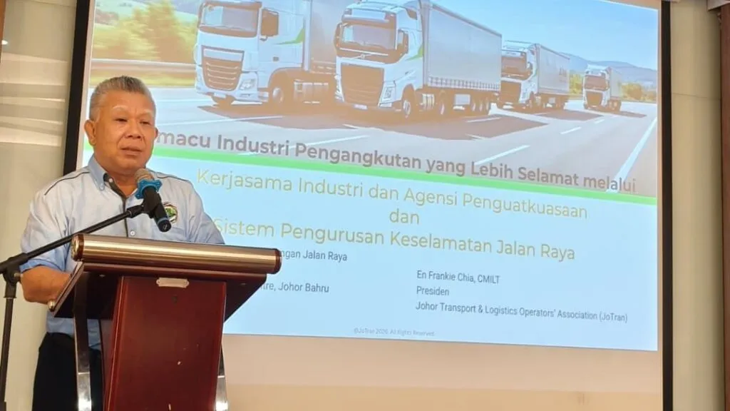 Frankie Chia, President of JoTran, speaking at VTAREC road safety seminar. (Photo: JoTran)