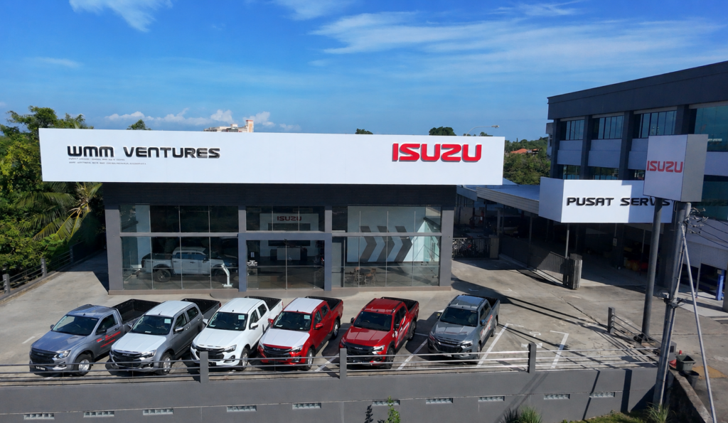 Exterior high-angle view of the WMM Ventures Isuzu showroom. (Photo: Isuzu Malaysia)